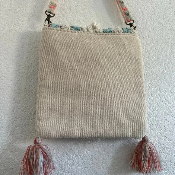 Chloe & Lex Boho bag - Picture 2 of 9